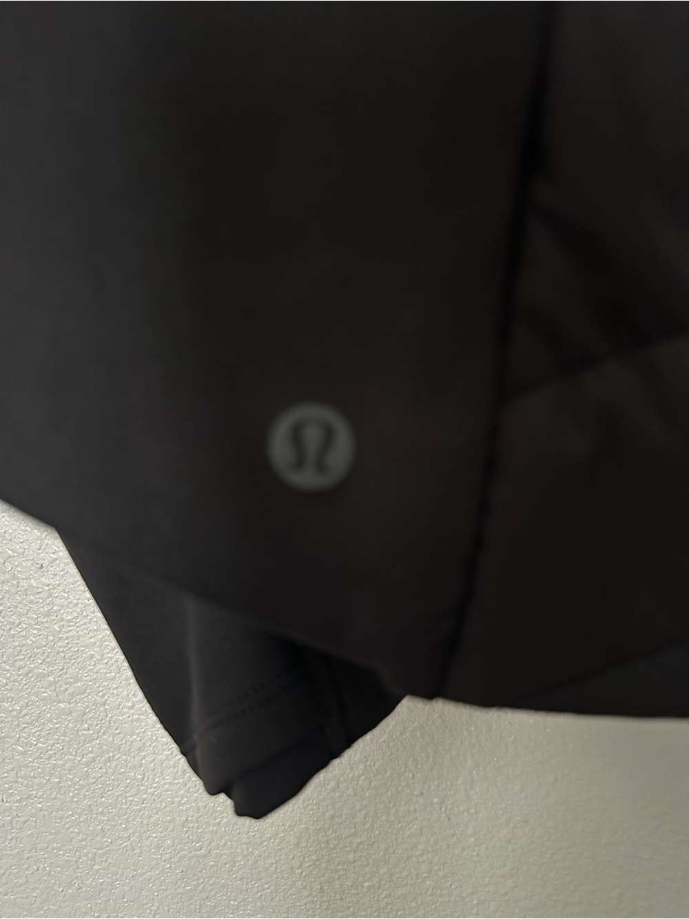 LULULEMON ๐ Black Hooded Puffer Jacket Size 8 - removable hood - Picture 6 of 6